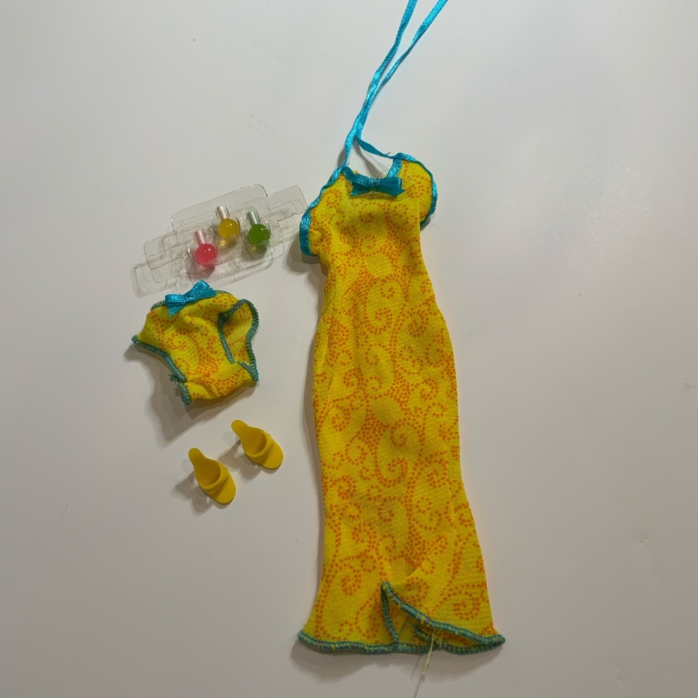 #15 Barbie Fashion Avenue 2000; “Rise and Shine” #26110